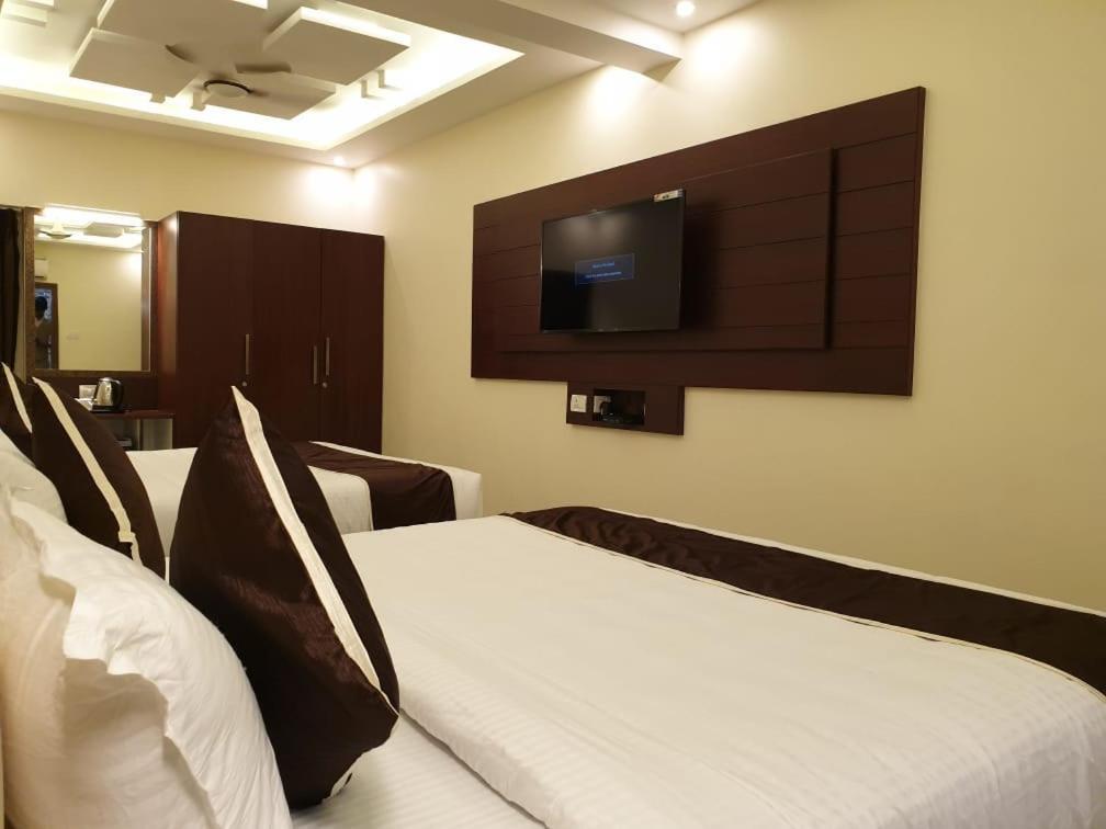 Al Noor Palace Business Class Hotel Chennai Exterior photo