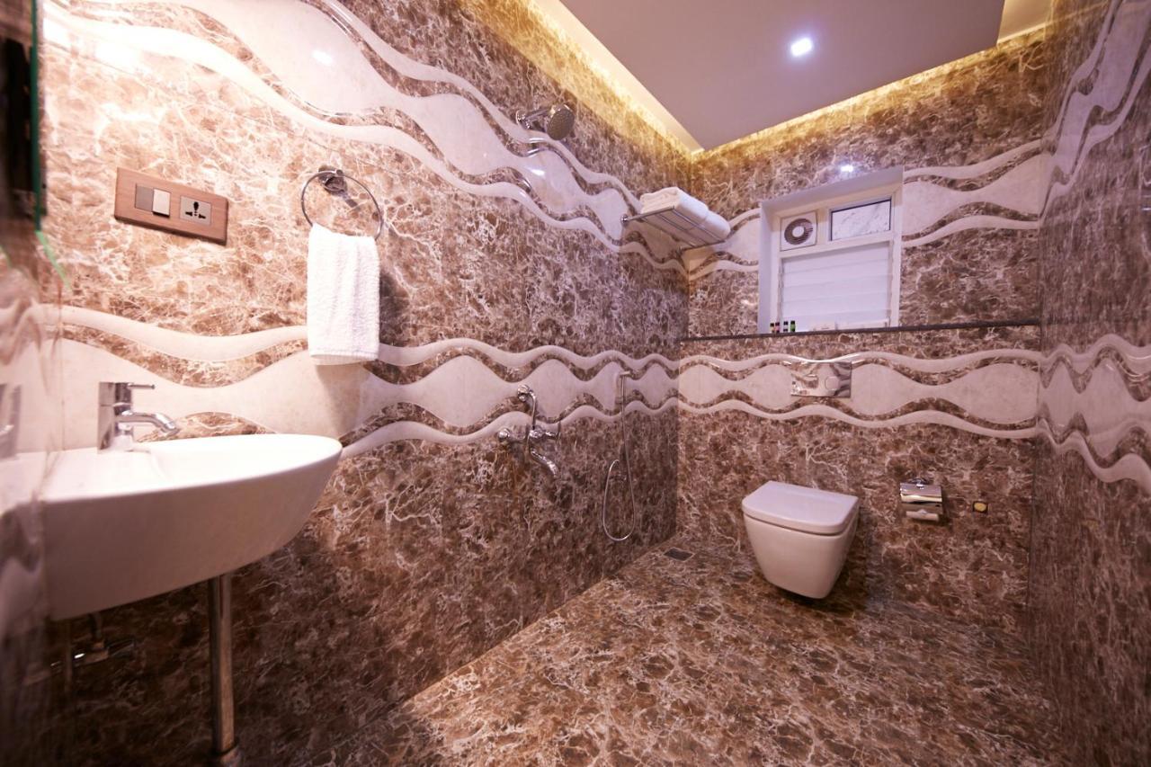 Al Noor Palace Business Class Hotel Chennai Exterior photo
